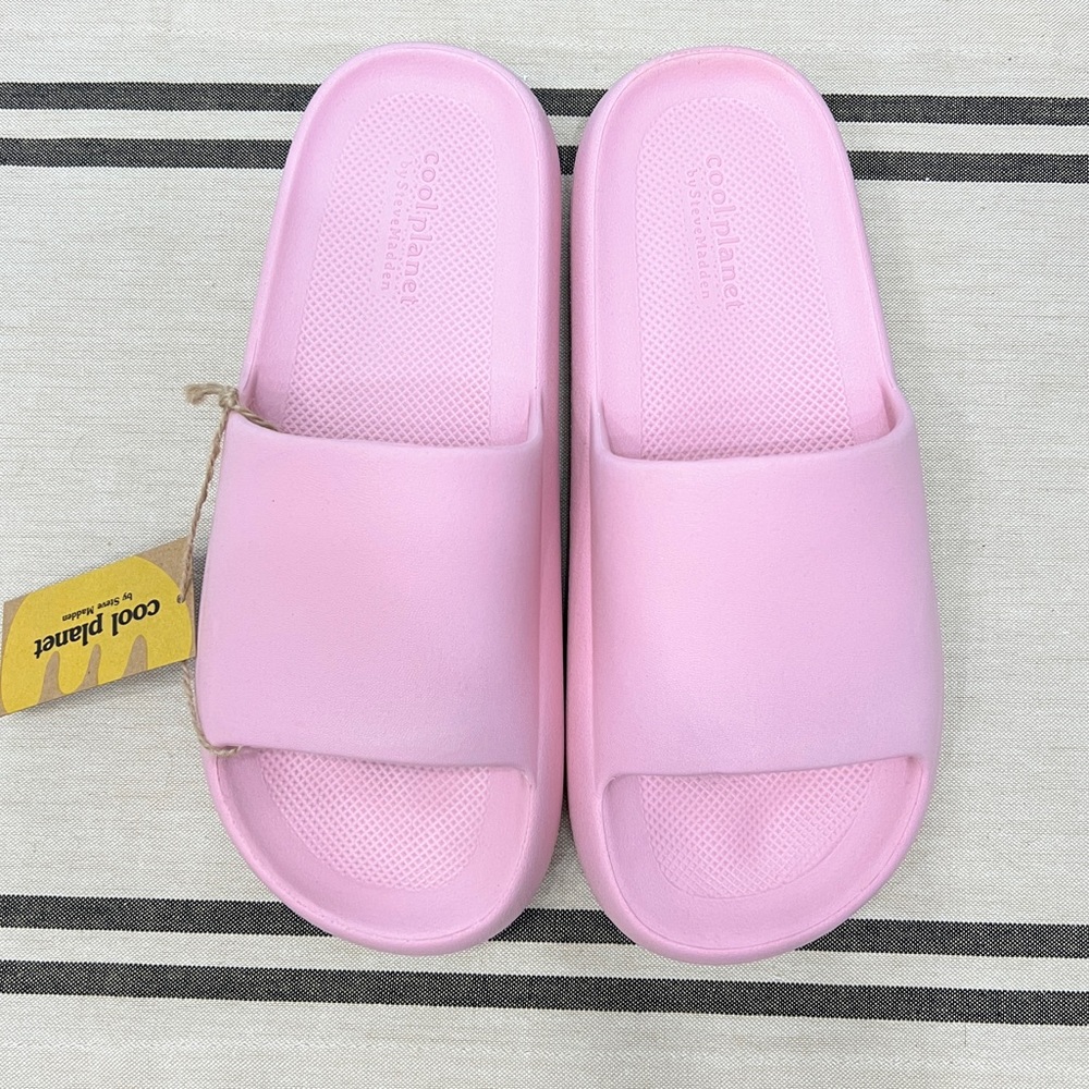 Brand NEW Steve Madden Cool Planet Pink Slides Size 8